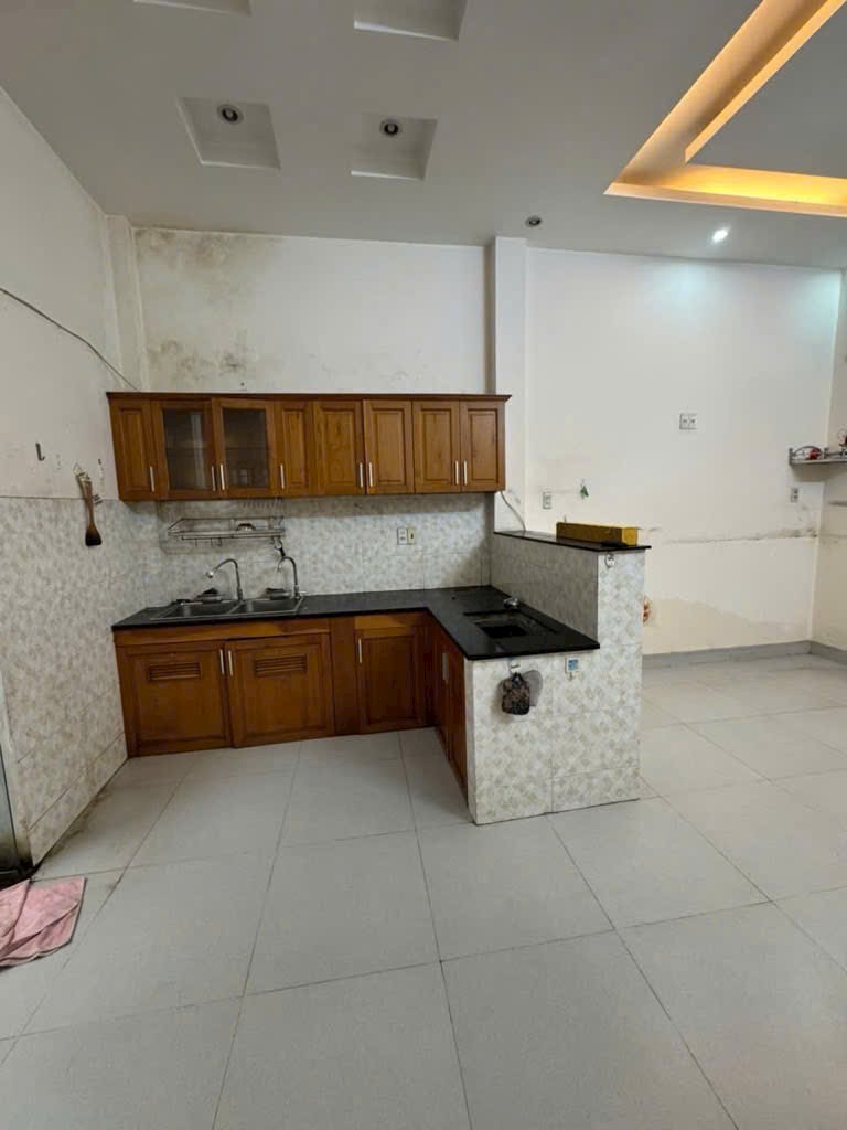 Ban nha Hoang Hoa Tham 4.1x16m 3 tang 3pn 4 wc 8.7 ty 4