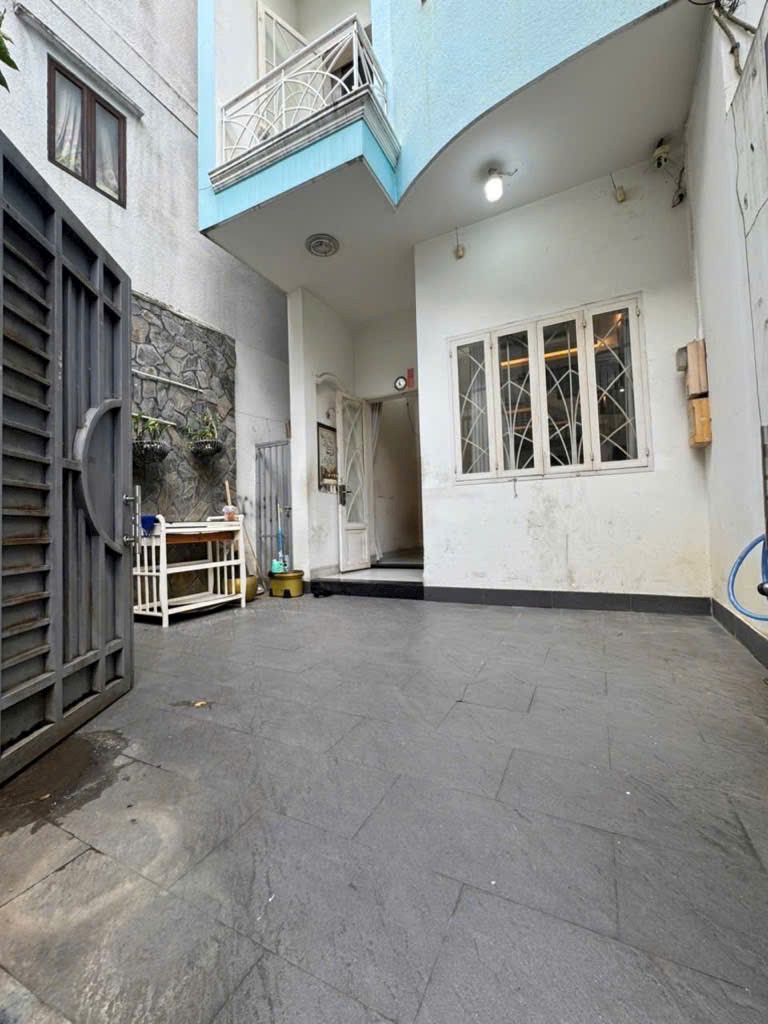 Ban nha Hoang Hoa Tham 4.1x16m 3 tang 3pn 4 wc 8.7 ty 5