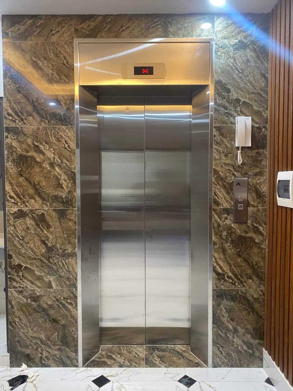 Thang may rieng (218)