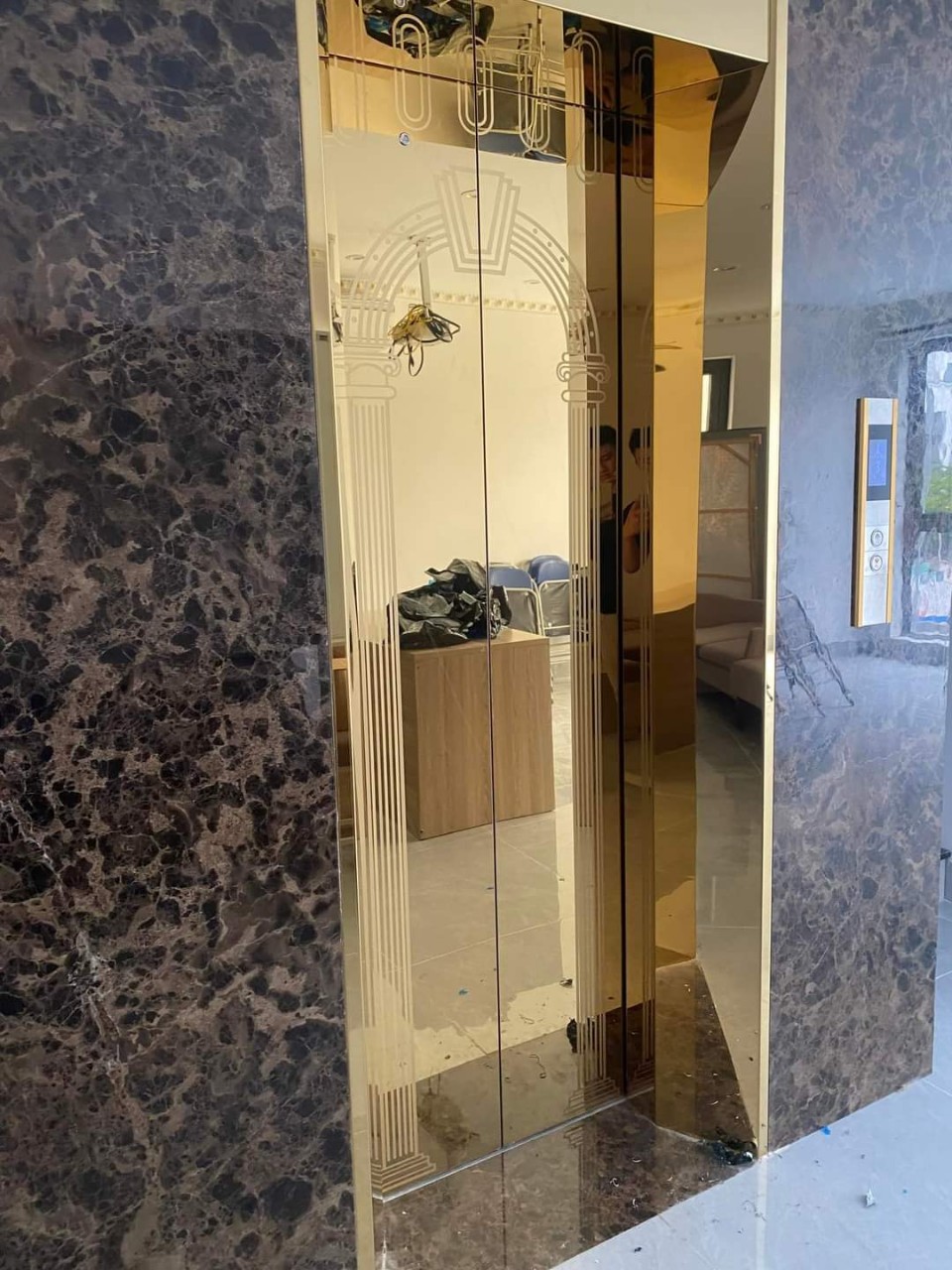 Thang may rieng (218)