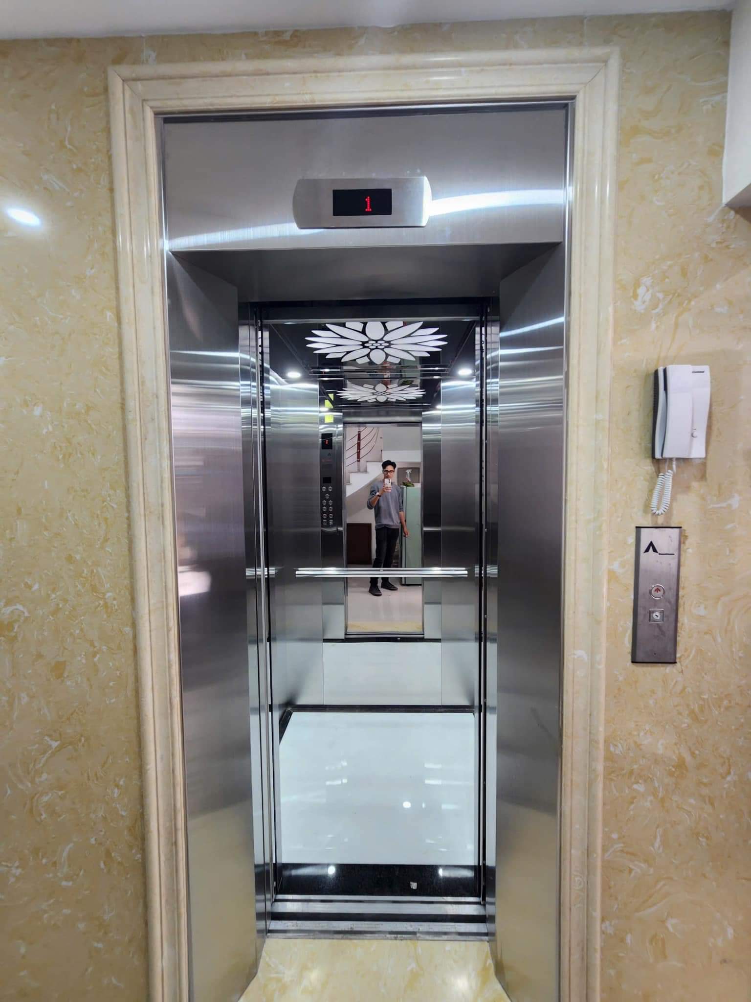 Thang may rieng (218)