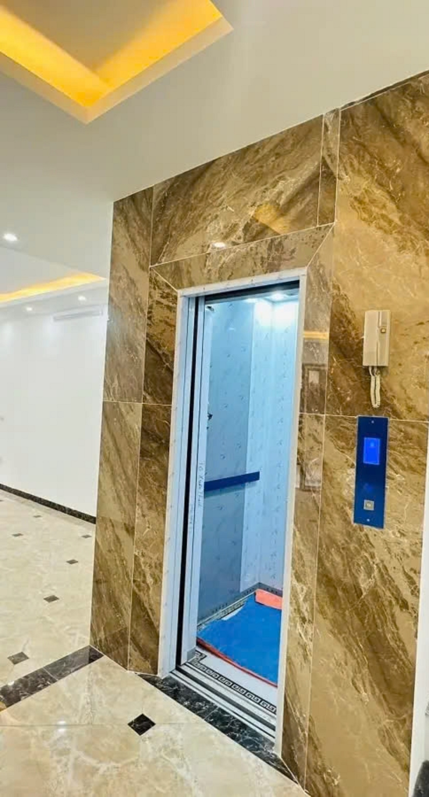 Thang may rieng (218)