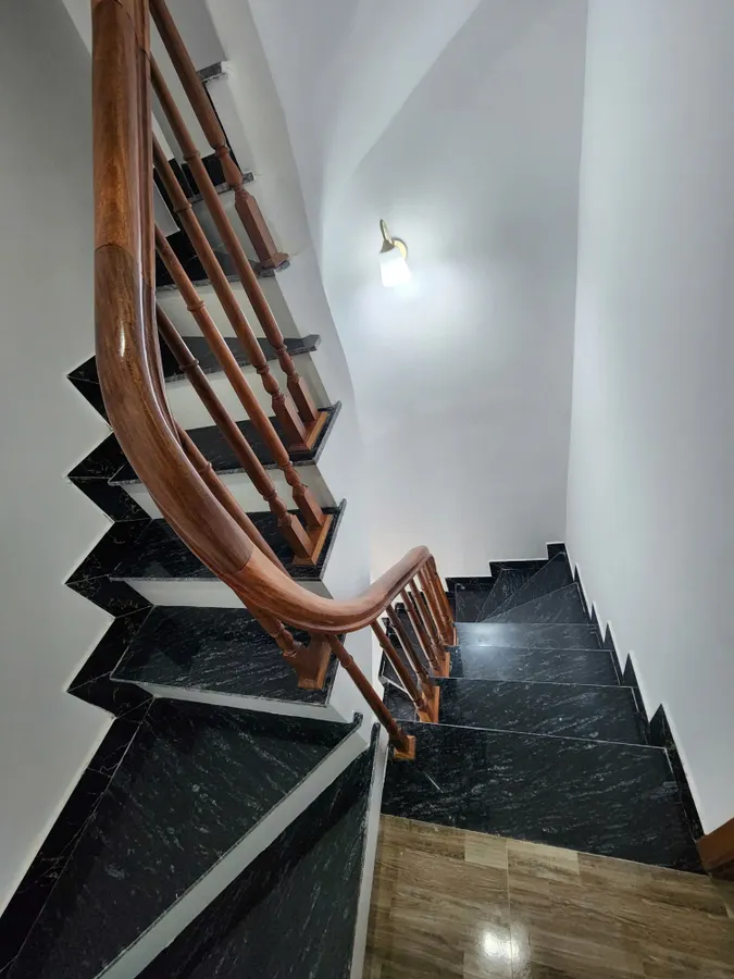 a42043e3-04f6-5206-9706-4c3320d96eb4