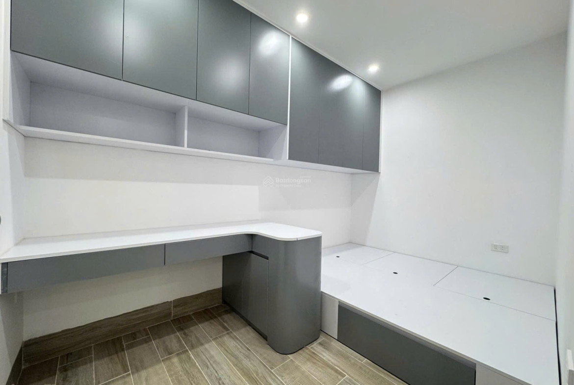 b181b8177ce4f1baa8f5