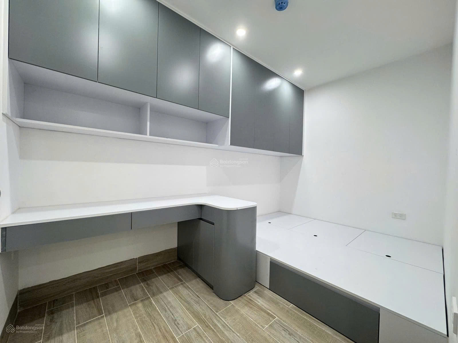 b181b8177ce4f1baa8f5