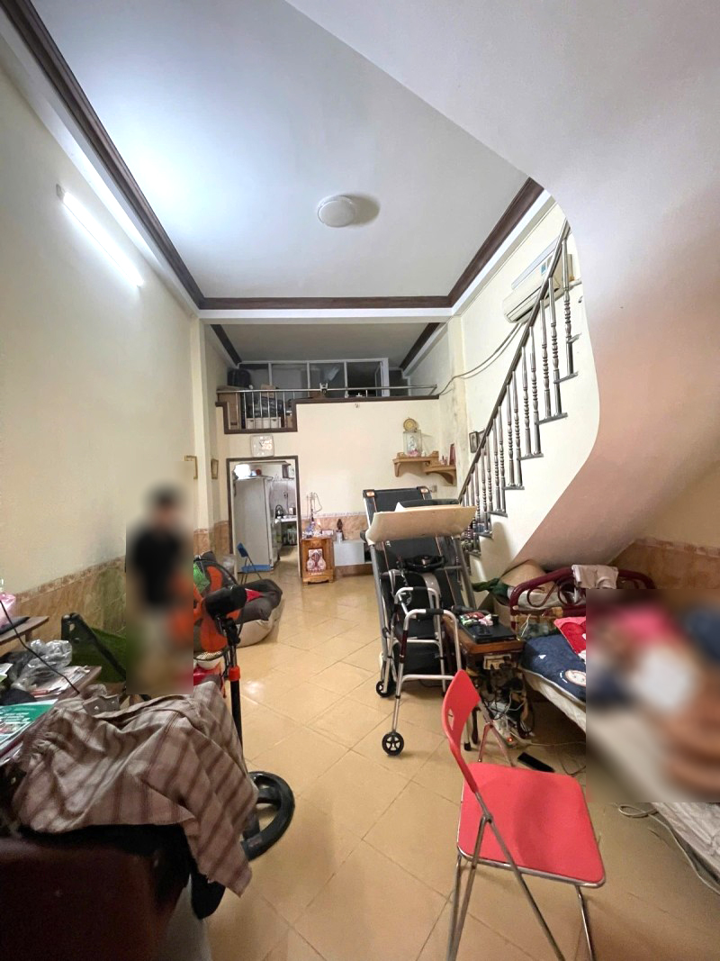 ban-nha-3-tang-hem-xe-hoi-70-m2-man-thien-hipe-phu (5)