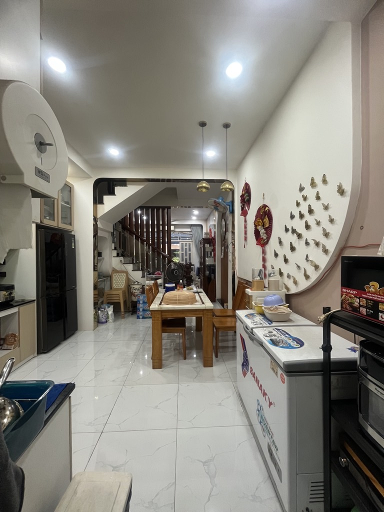 ban-nha-go-dau-quan-tan-phu (3)