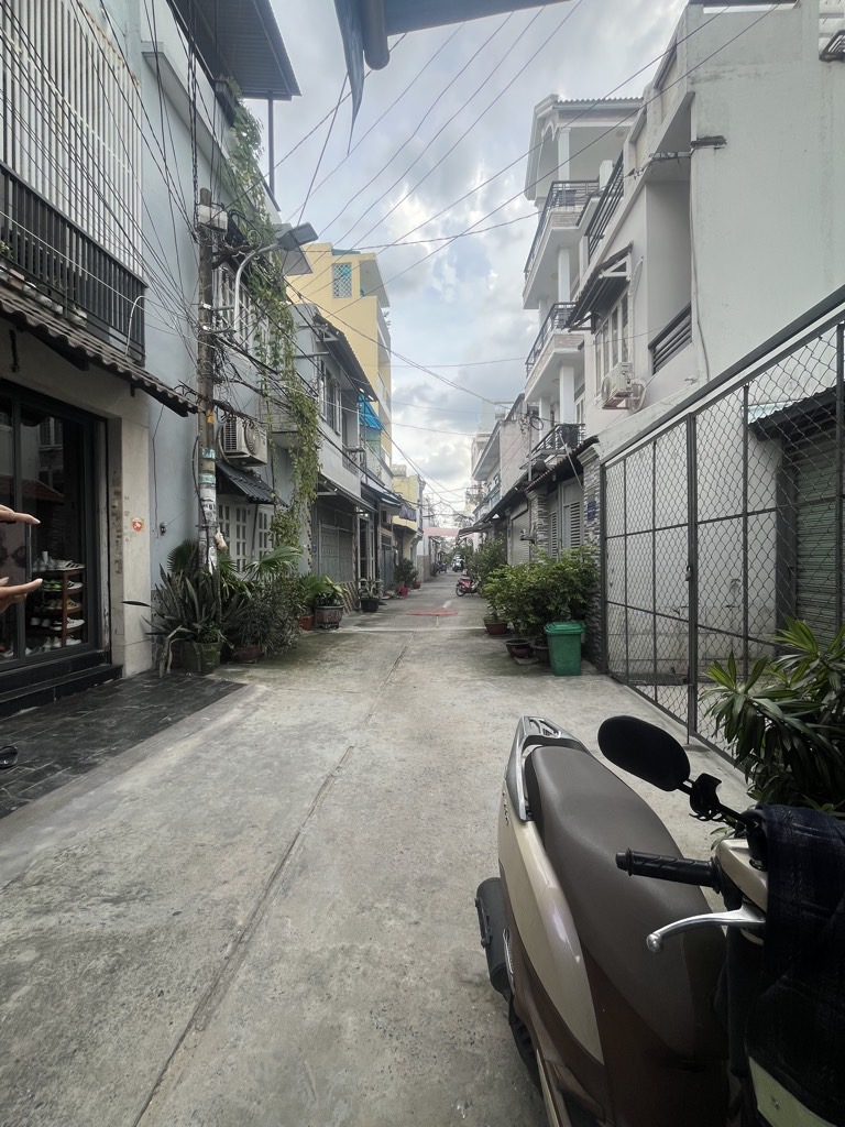 ban-nha-go-dau-quan-tan-phu (7)