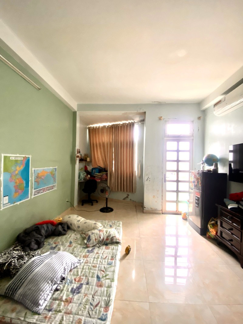 ban-nha-hem-xe-hoi-tang-nhon-phu-b-chi-6-ty-nhinh (5)