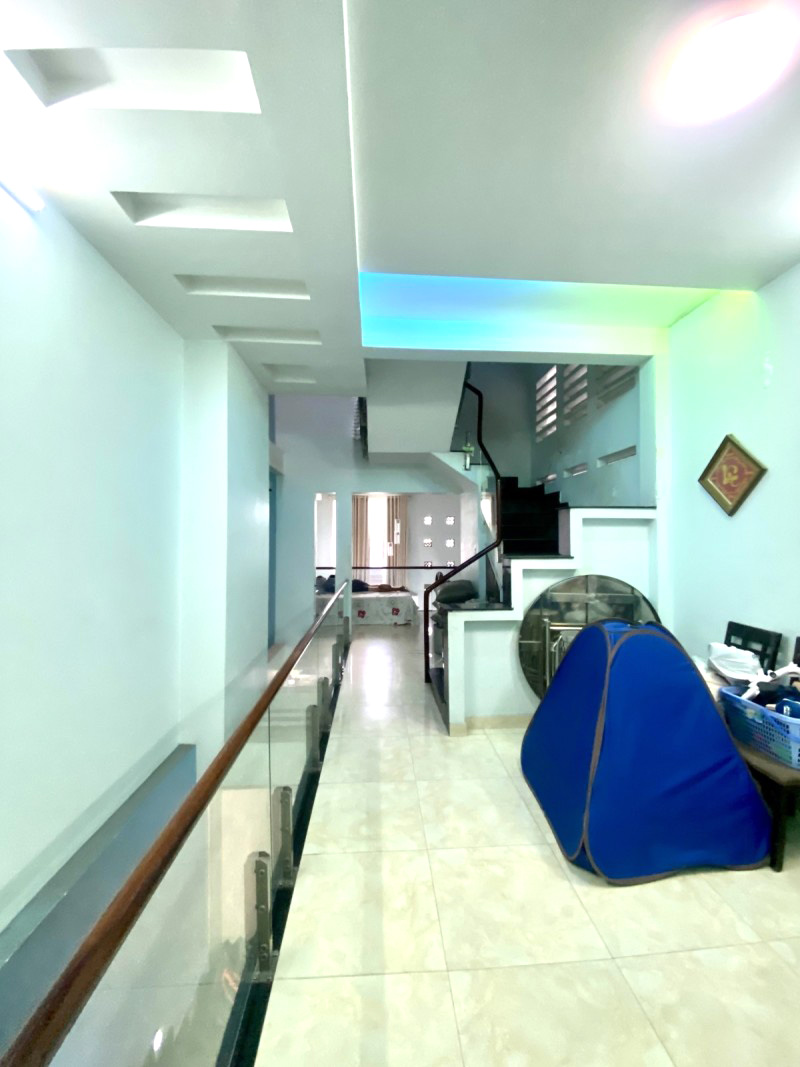 ban-nha-hem-xe-hoi-tang-nhon-phu-b-chi-6-ty-nhinh (7)