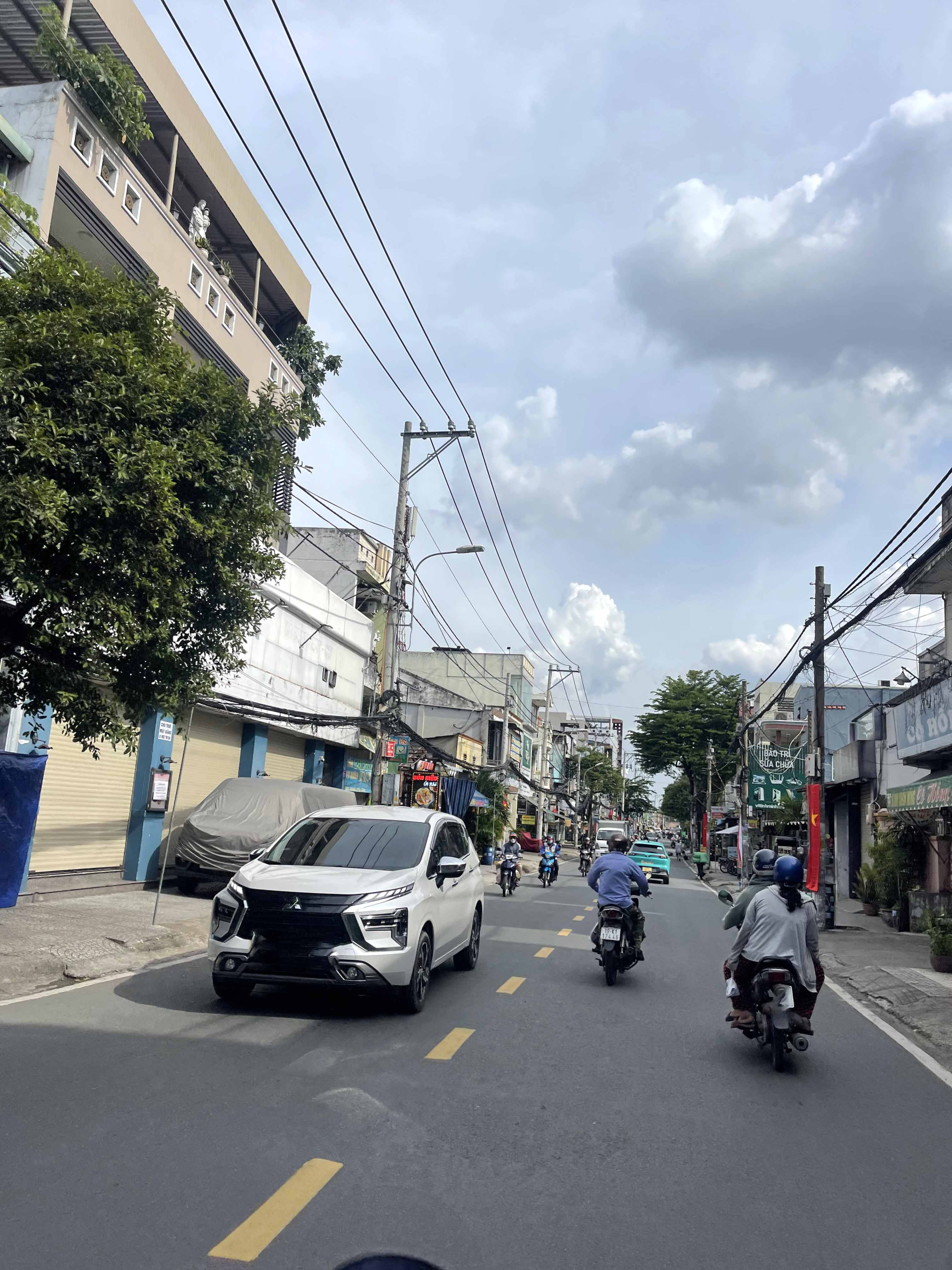 ban-nha-hem-xe-hoi-to-ngoc-van-tam-phu-thu-duc-chi-8-ty-nhinh (8)