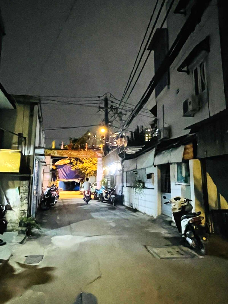 ban-nha-hem-xe-hoi-truong-tho-thu-duc-chi-7-ty-nhinh (3)