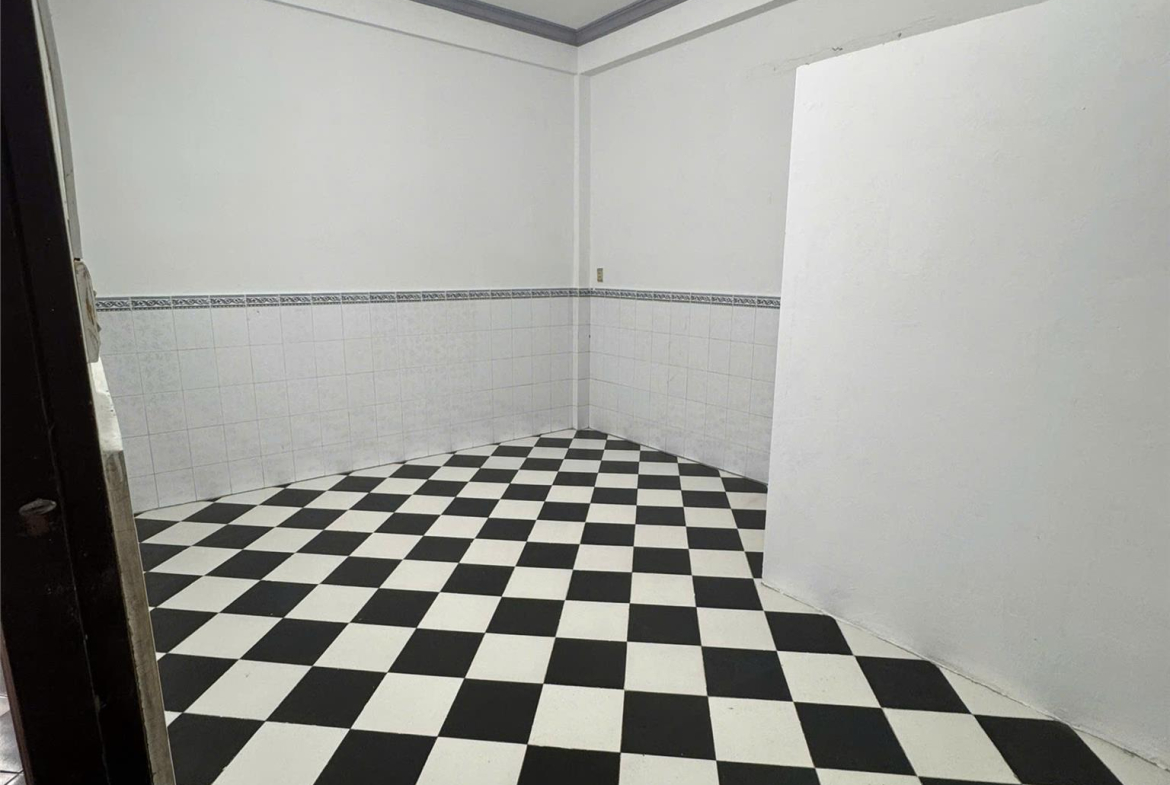 ban-nha-mat-tien-au-co-ban-nha-phuong-14-tan-binh-0707318818-2