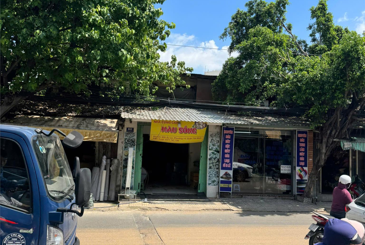 ban-nha-mat-tien-au-co-ban-nha-phuong-14-tan-binh-0707318818-4