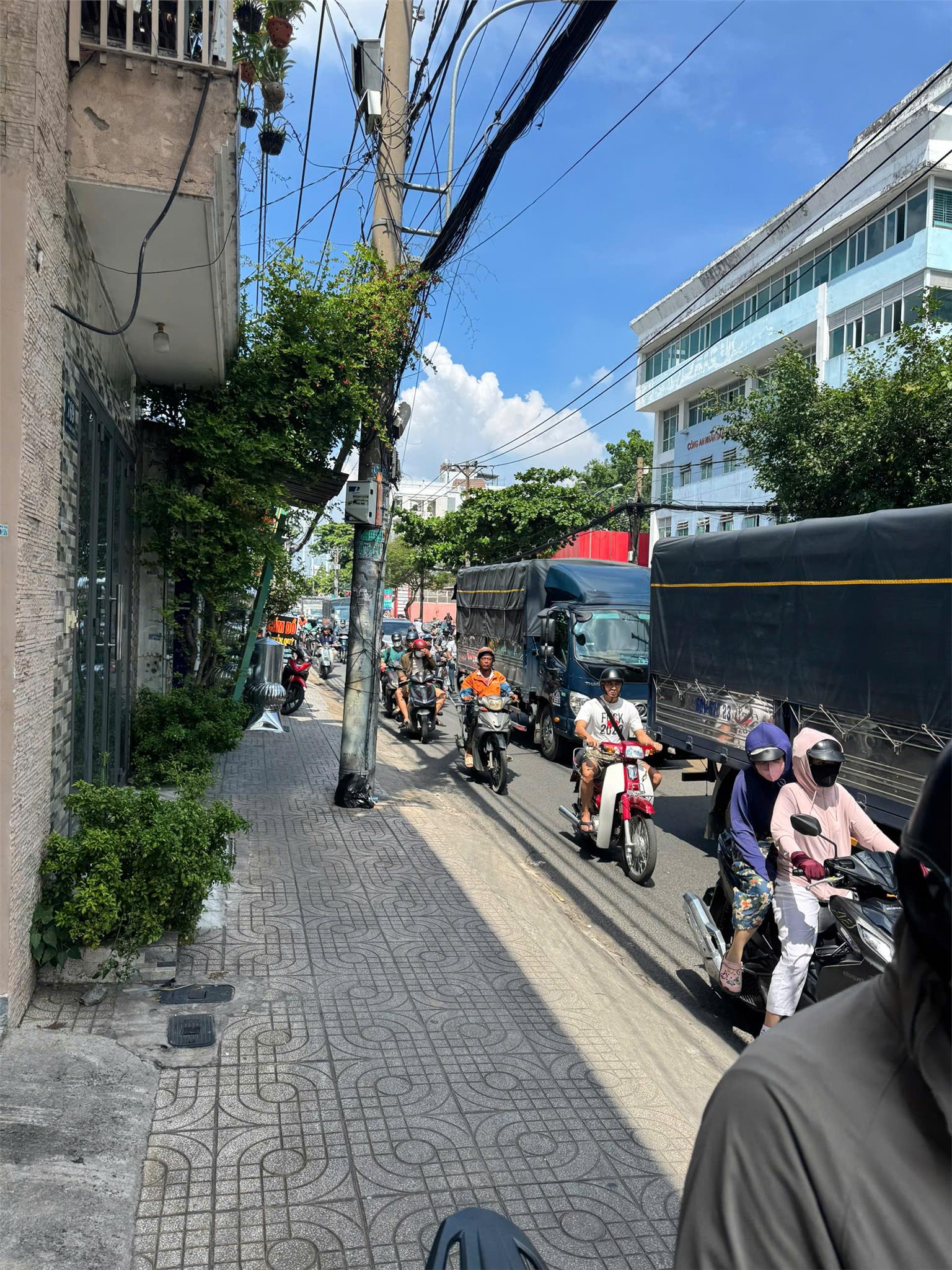 ban-nha-mat-tien-au-co-ban-nha-phuong-14-tan-binh-0707318818-5