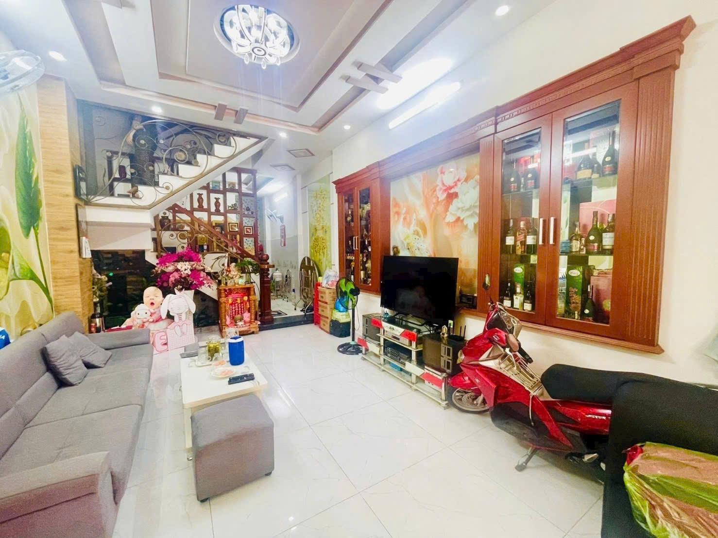 ban-nha-phuong-12-tan-binh-ban-nha-duong-hoang-hoa-tham-0922196969-1