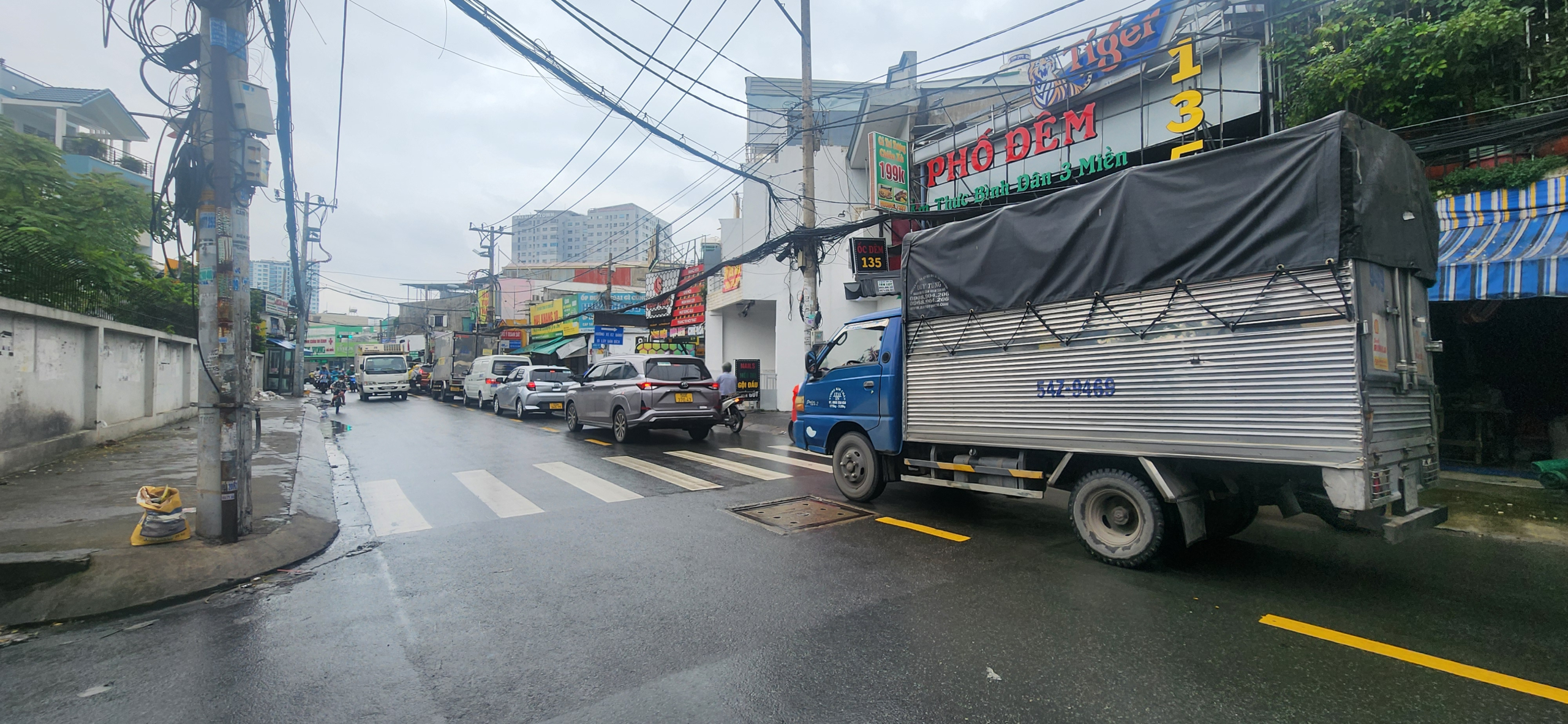 ban-nha-thoai-ngoc-hau-quan-tan-phu (5)