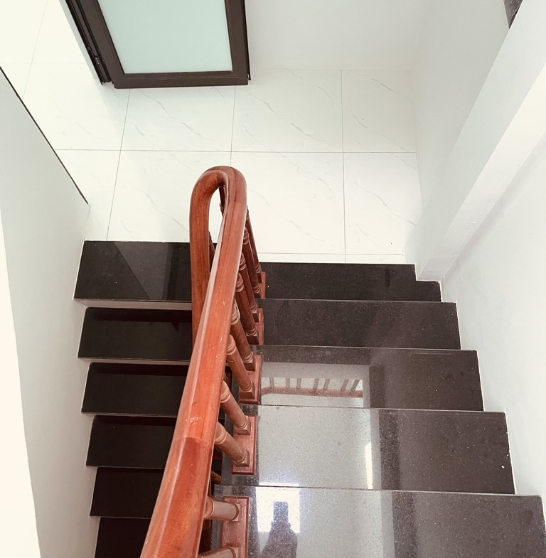 bts-E304755A-mh2rmb17_32_8