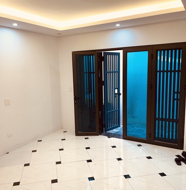 bts-E304755A-mh2rmb17_36_10