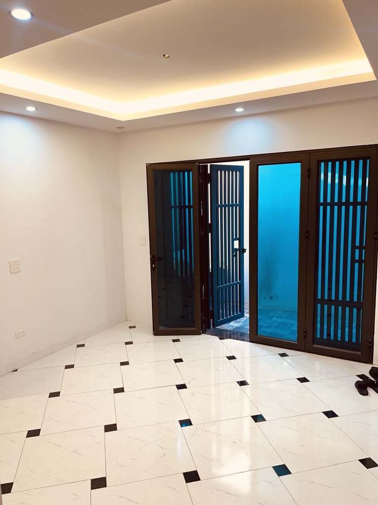 bts-E304755A-mh2rmb17_36_10