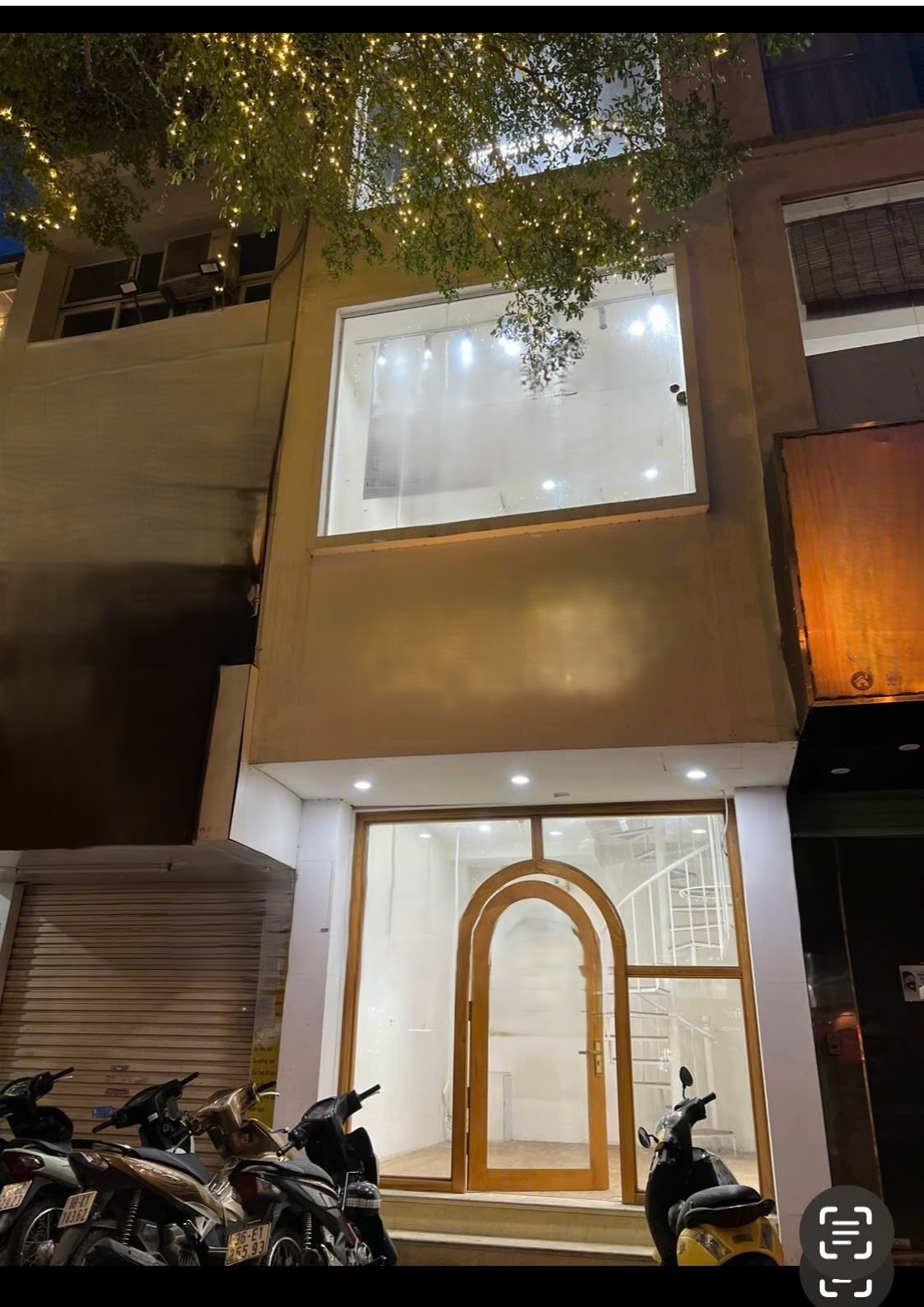 cho_thue_mat_pho_o_cho_sua