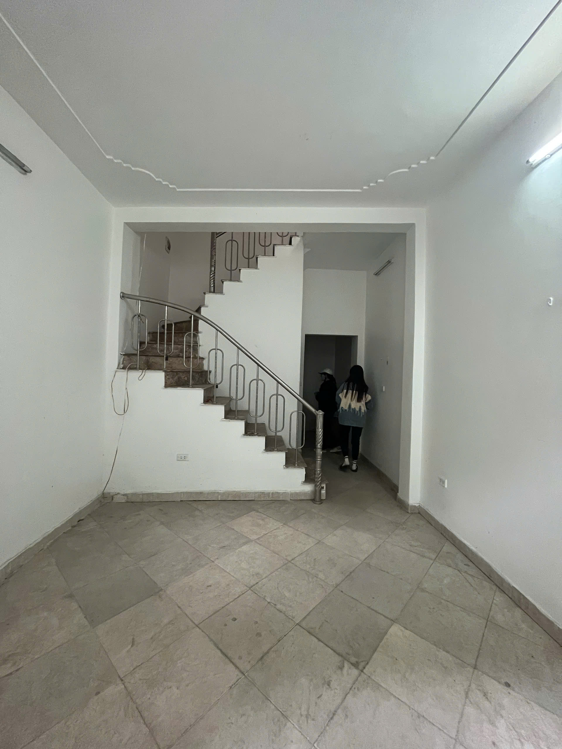 cho_thue_nha_ngo_207_bui_xuong_trach (4)