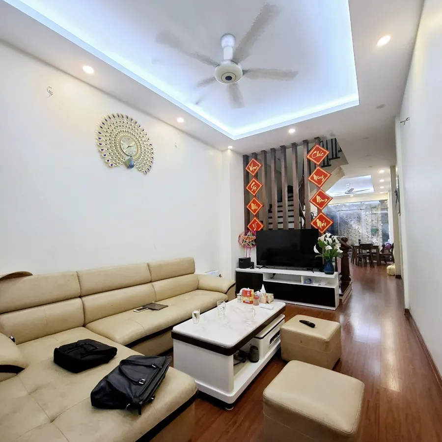 d5ad7617-a323-5378-934e-6a150eb53503