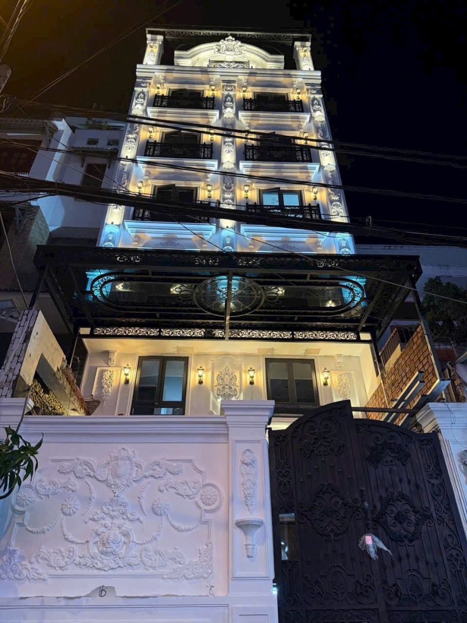 gen-h-z7153431755864_6170a17feaec3a4c1e45538a33ada604