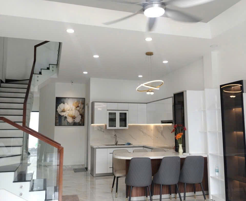 gen-h-z7166291182096_5b4d1969285f41072555b8aeb3c37a96