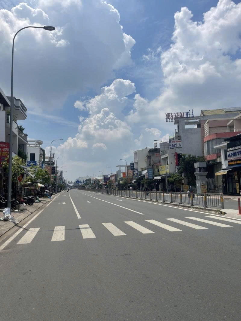 gen-n-z7095687251237_dd1017e3ed37044ab72db8cda75b2ff7