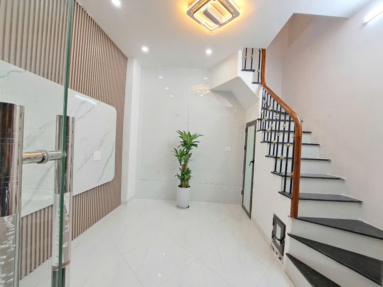 z6837250750297_61461636e6fd35f5789956e49cb9dcb0