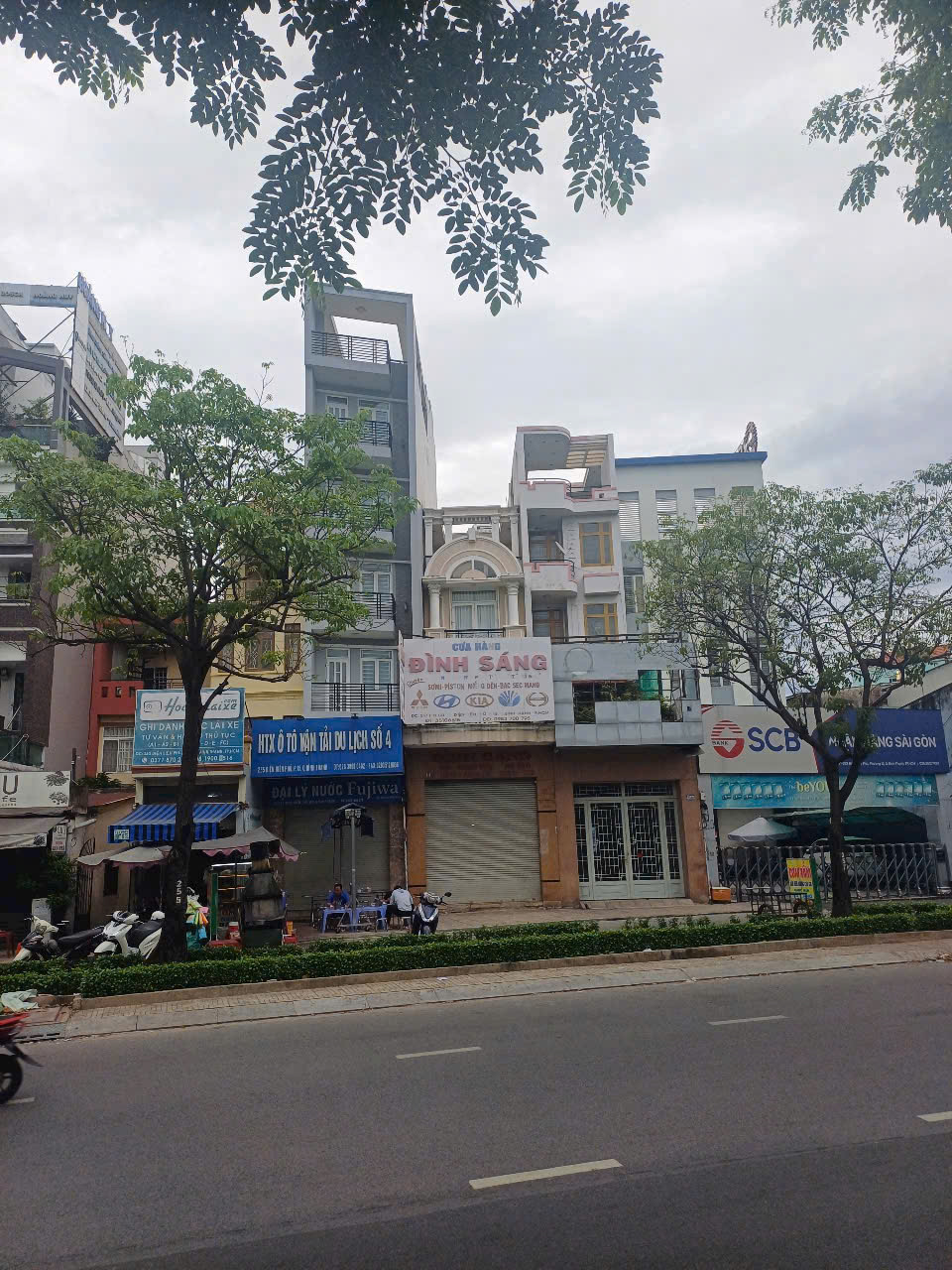 z6873880280575_084a7d86fe308b508b548c2d506bf3f9