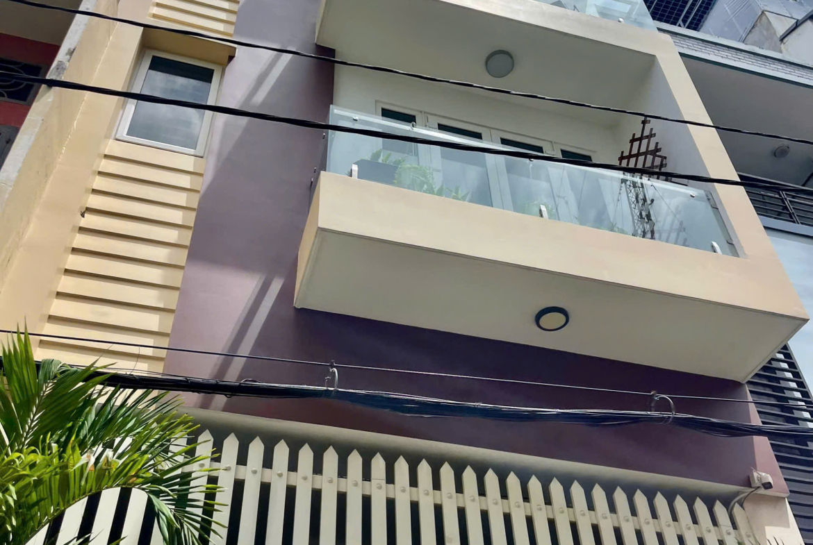 z6975992752346_78284506c0a5899ee90e8b044daebf68