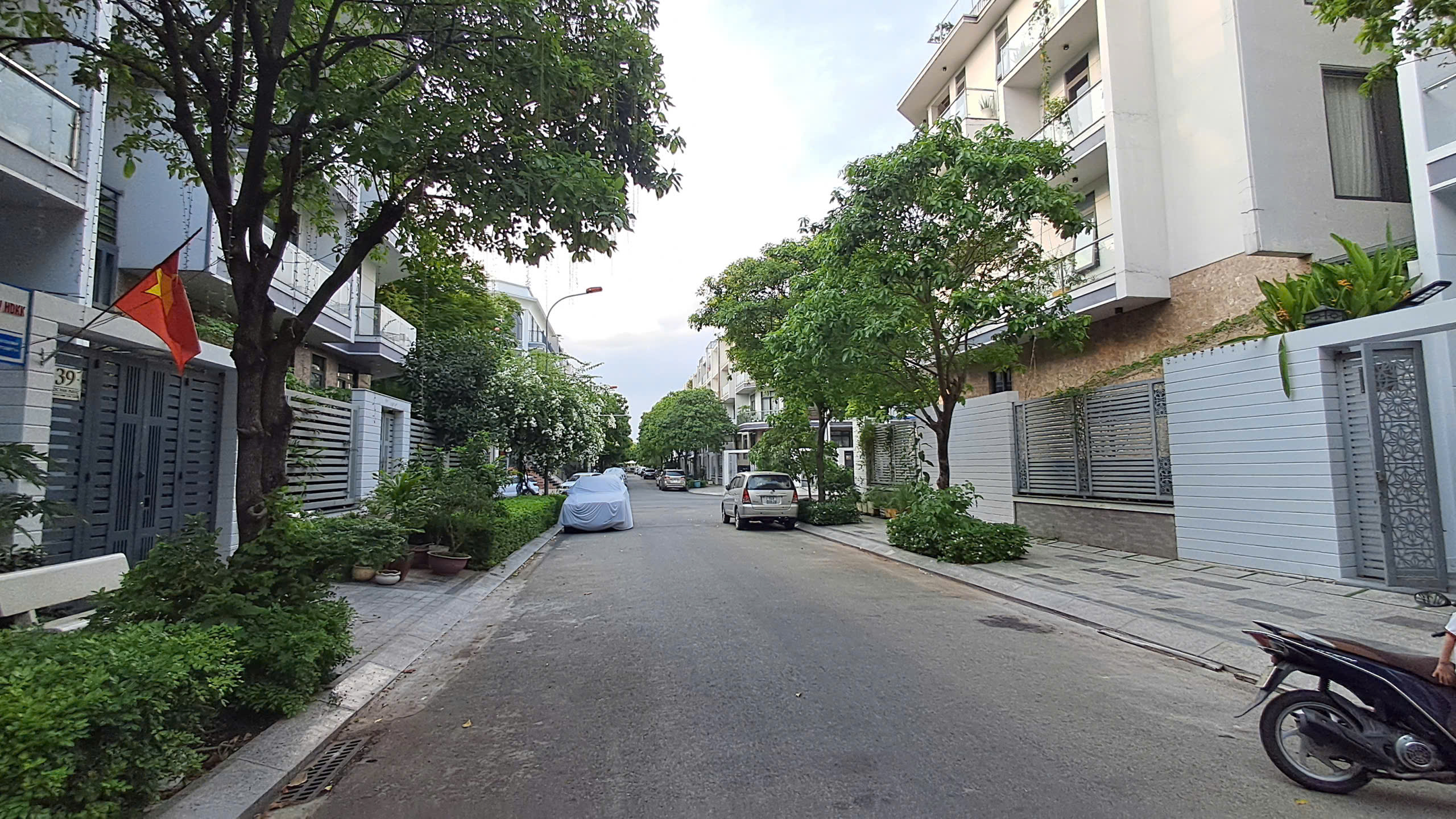 z7015040795900_169ef7c55d1a462d7dcb02daf6f94bf3