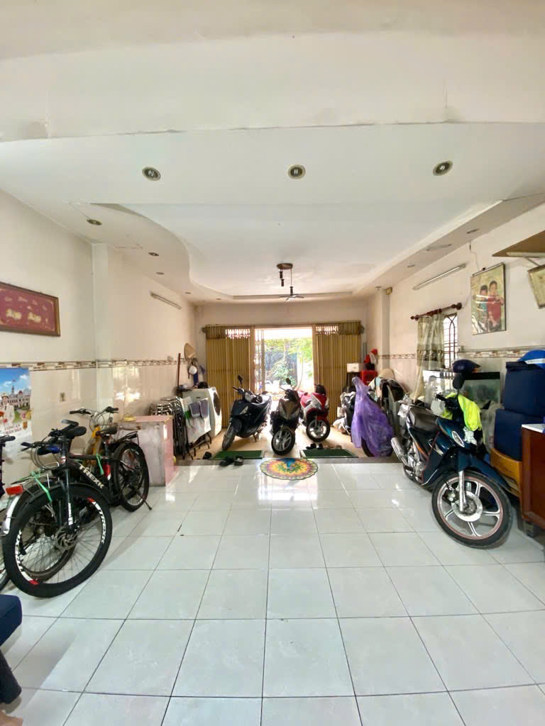 z7036286177530_6784864af0a926c38f2898e717995065