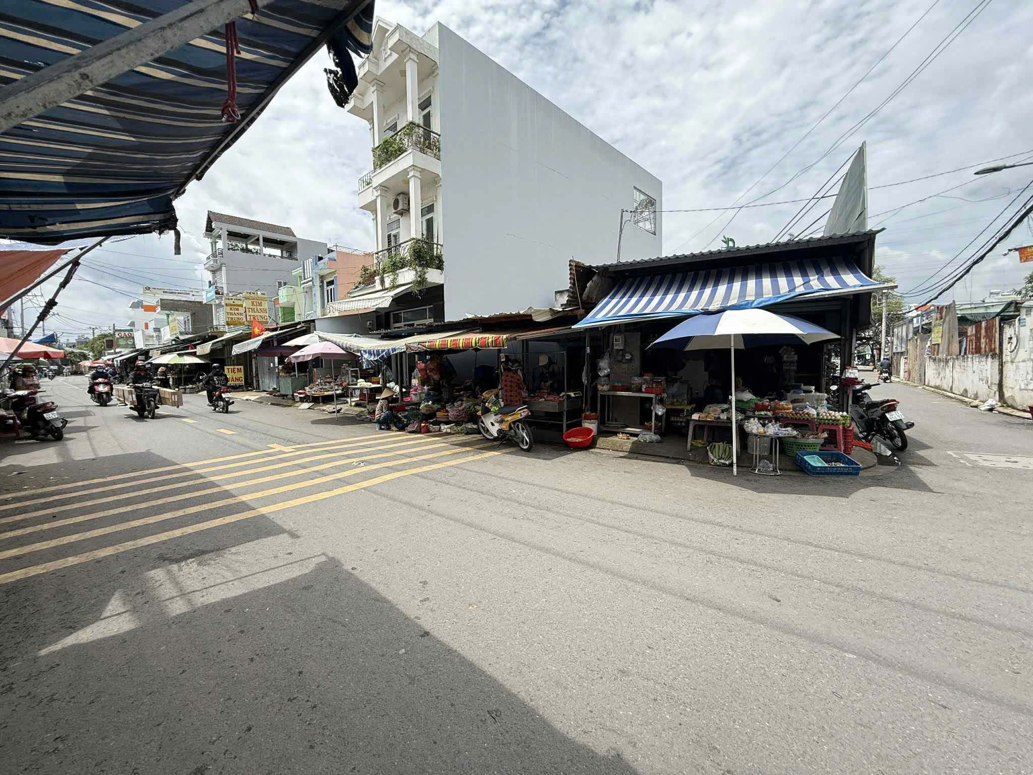 z7062077653377_60d037706464165d9e2e38939fab0ce2