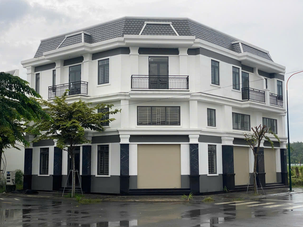 z7063913362800_030edbad5bf9bea80b61b35b7f336752