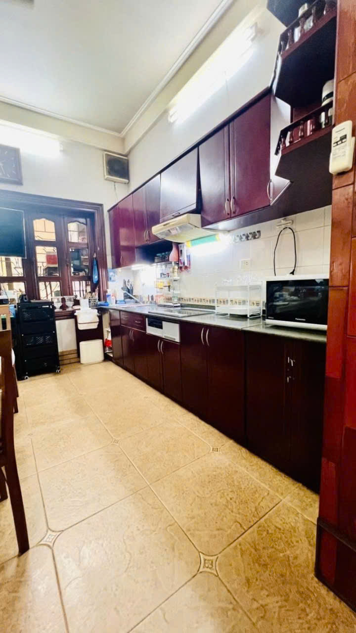 z7070316670475_75ef3a45ddc3abd8cf2958c24bed249anvh