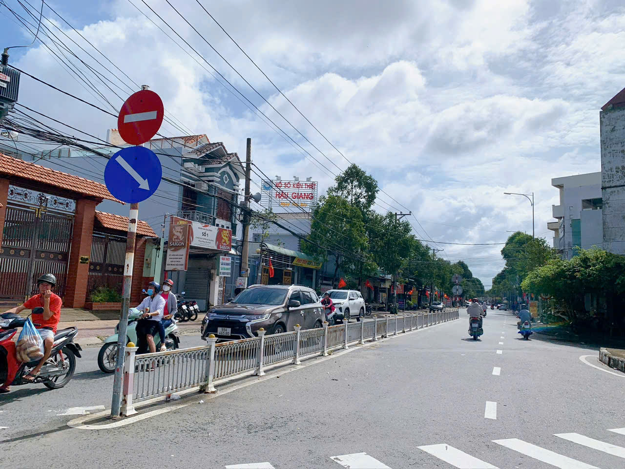 z7070607174388_09456831cd22a94c9b44ebc5b3682320