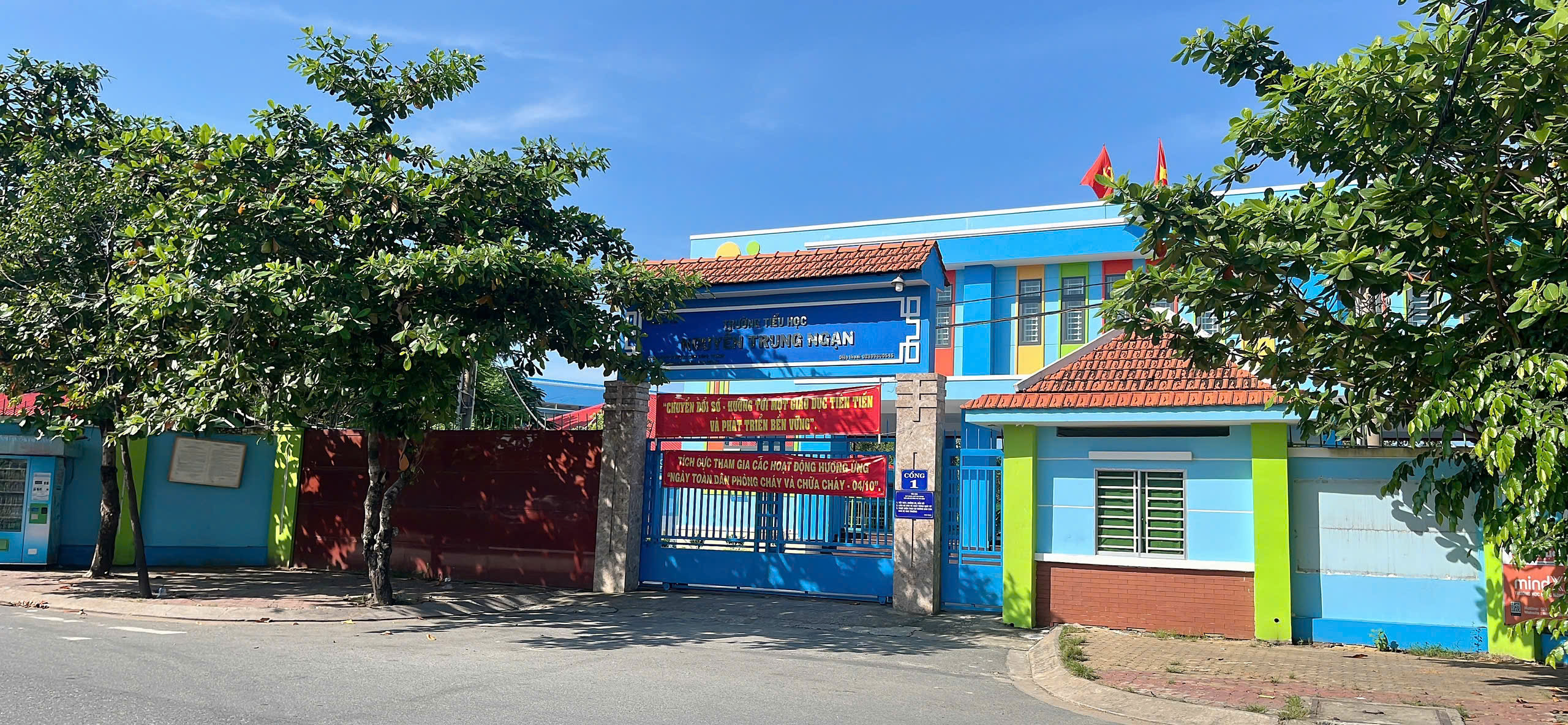 z7085633727594_f2596b80629eb1ed3c0bc189452e1388