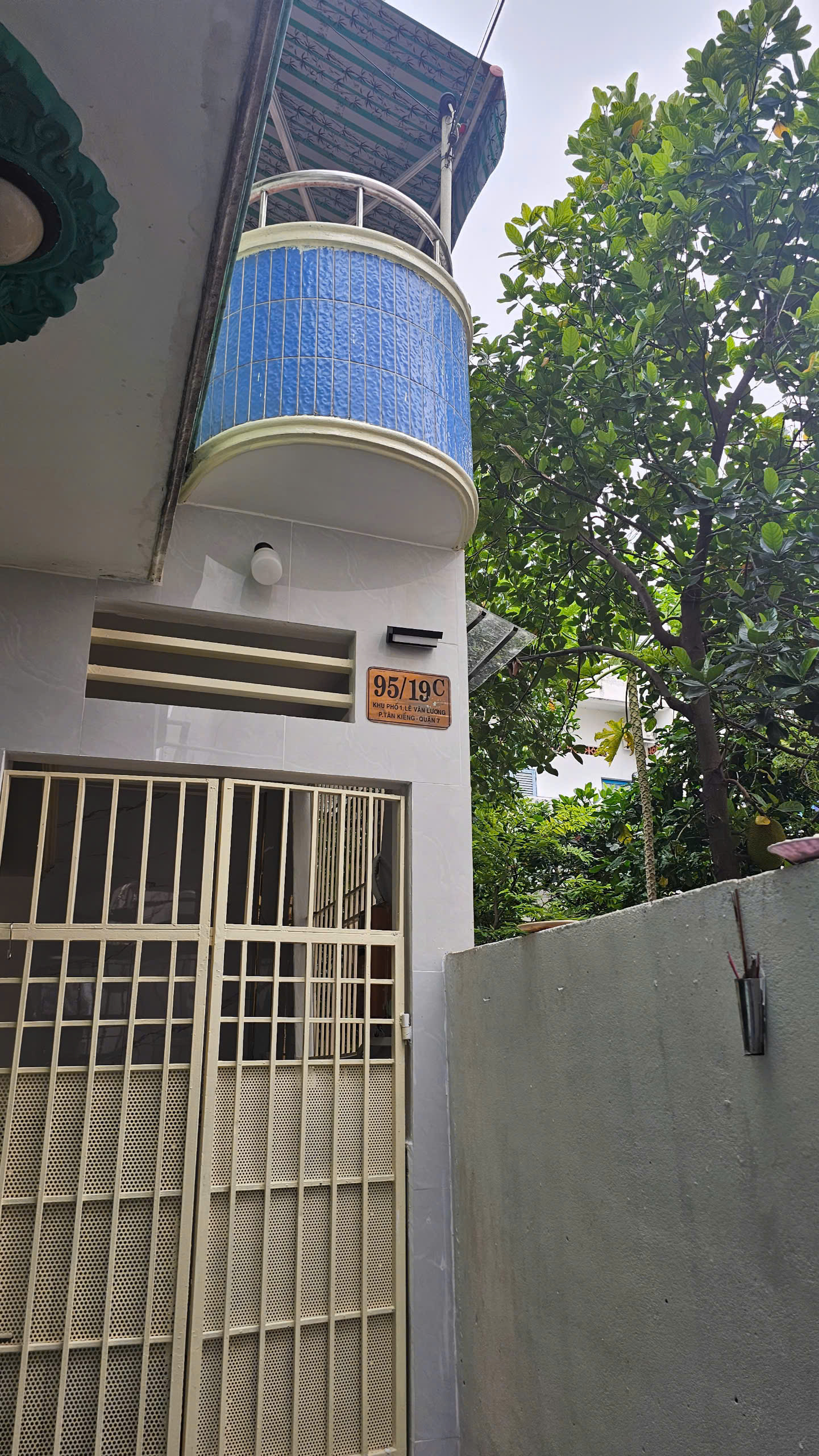 z7086103918091_53bbe7fd6e5bf7957f8fd1ff96248f85