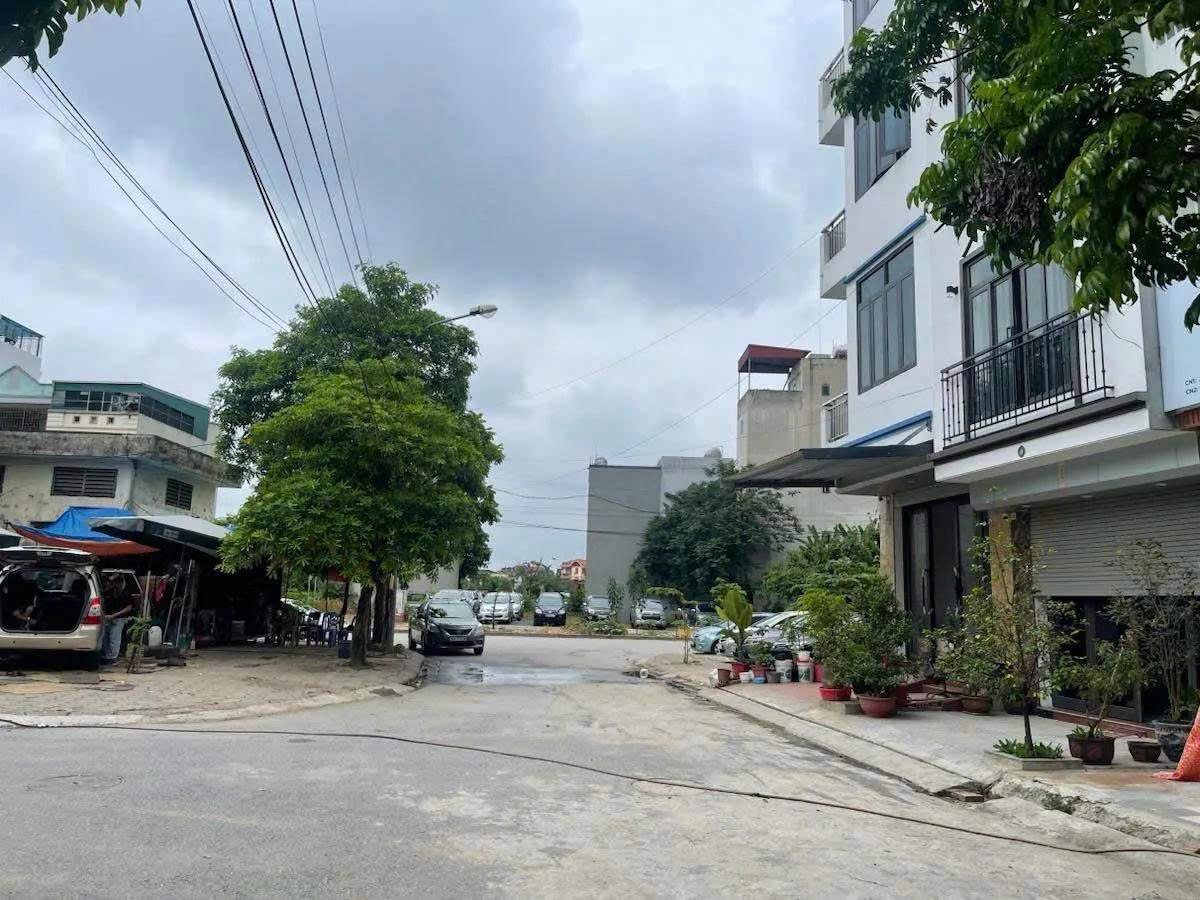 z7092207649611_8bf77c1ff182d4cabf48de2fa593ded1