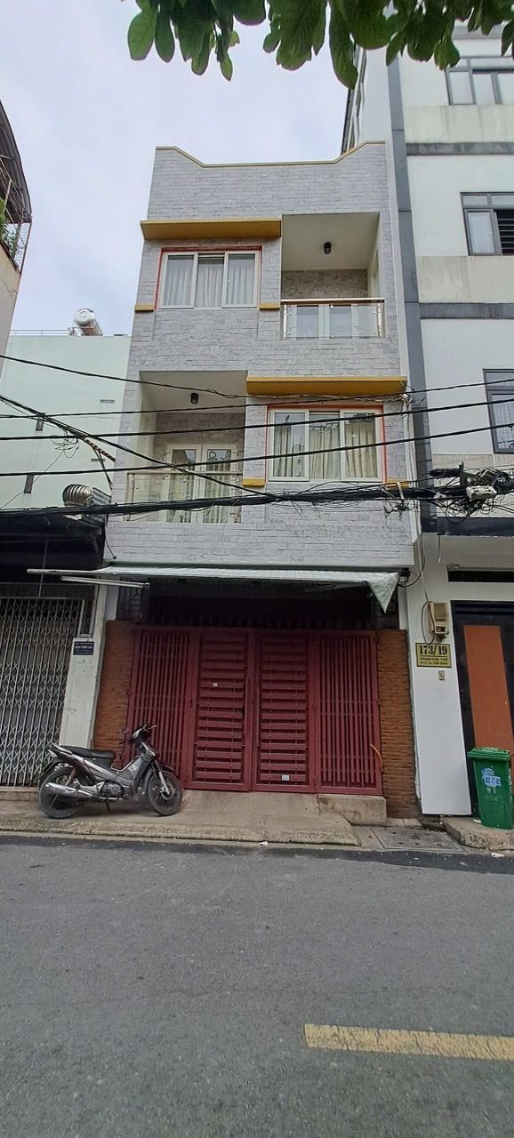 z7104019357172_2b54494d4bead956212a84a23db8b0c0