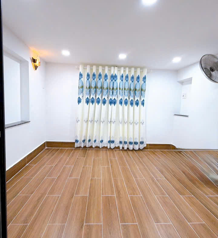 z7120233561852_656e5ad4fa4ad06222697f9a9d1b001e