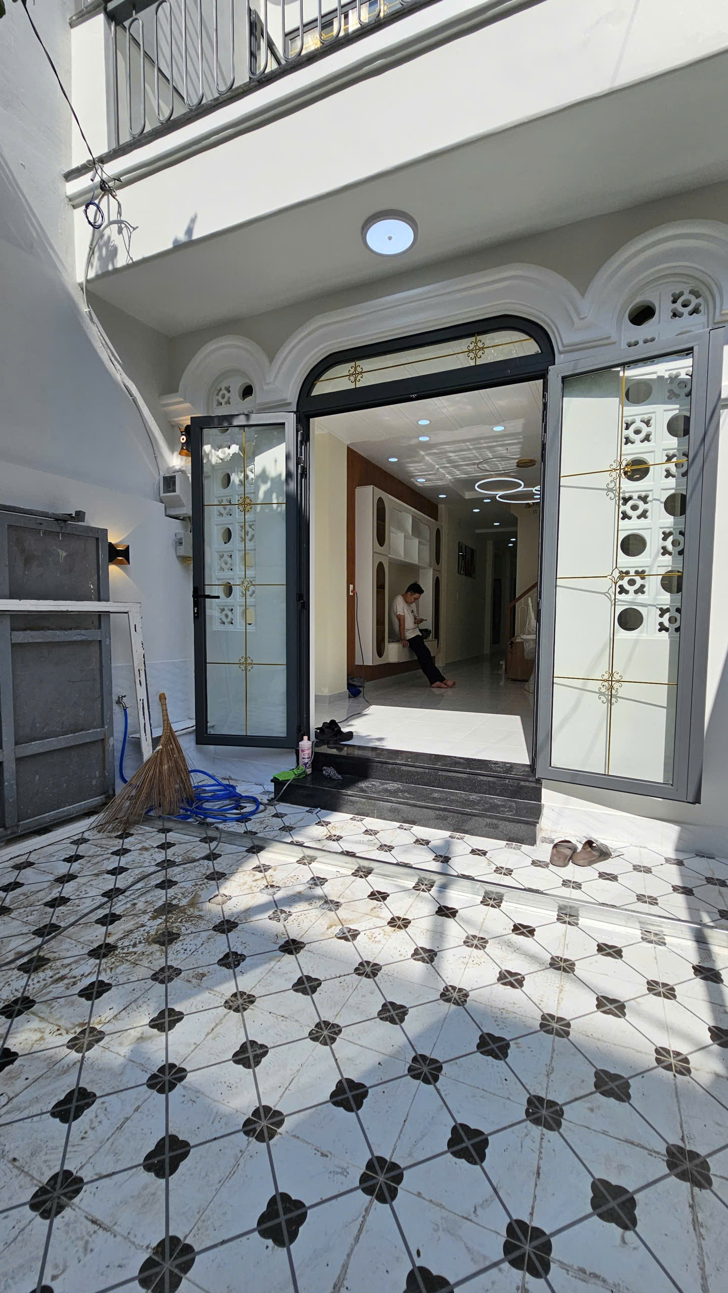 z7120432101568_7bf30692e772696c85e7b8611441a159