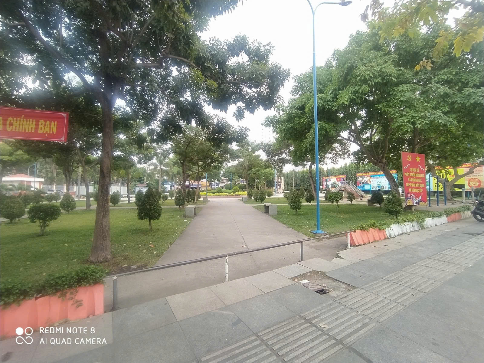 z7126197207892_ac1fb60313650ada9567d7ec968a9627