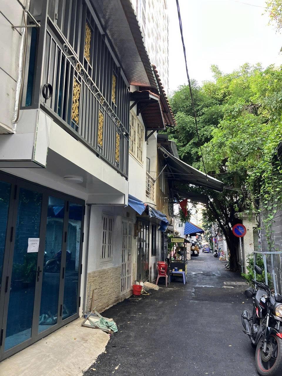 z7129192052638_83715ff74d8fc25f4fb84f146f1146f0