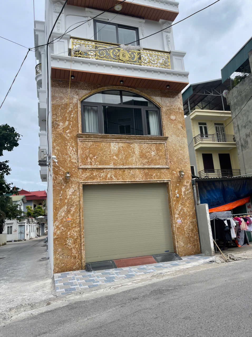 z7143738472794_571a2d59f1e110bd20361c0d4e88741e