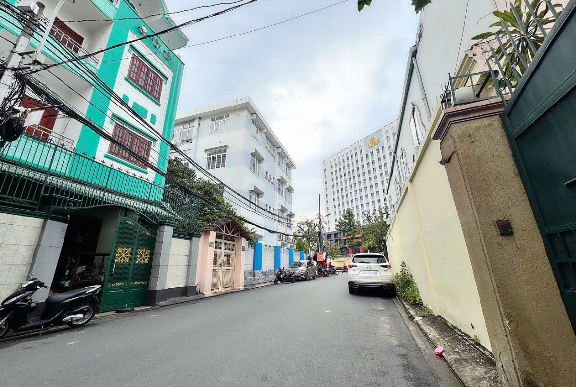 z7144425250805_81f0121be6d477203a25565d8553a308