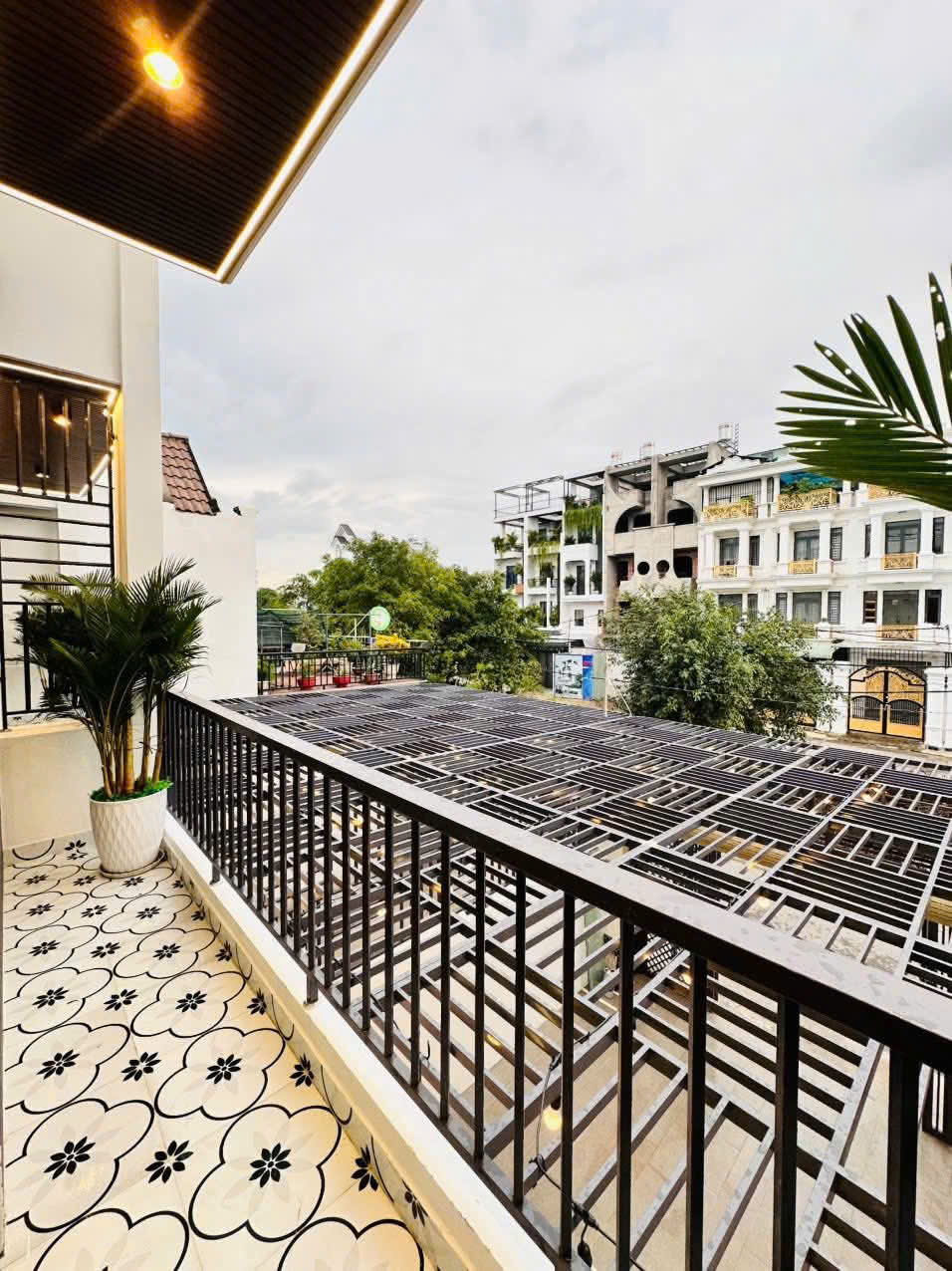 z7163721561045_66c66efd15b962d1bc3db127d3e9e518